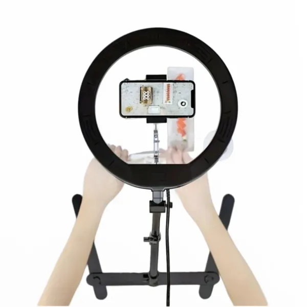 Anneau LED 10 pouces avec support plafond et téléphone fixé en vue dessus