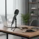 Samson Q2U microphone dynamique USB et XLR sur un bureau avec ordinateur portable